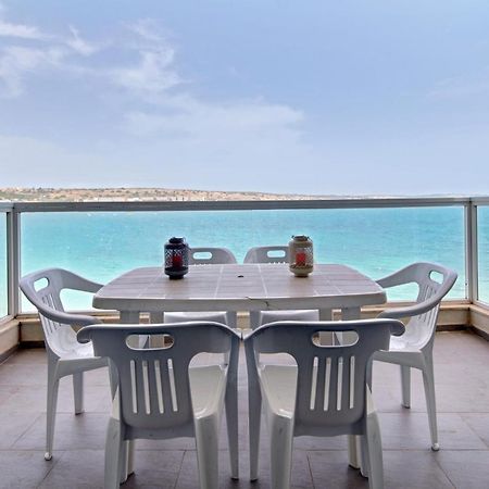 Beachfront Pretty Holiday Home 梅利哈 外观 照片